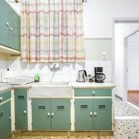 Sunny 2 Bedroom Cozy Apartment, View Of Parthenon Apartment Athens