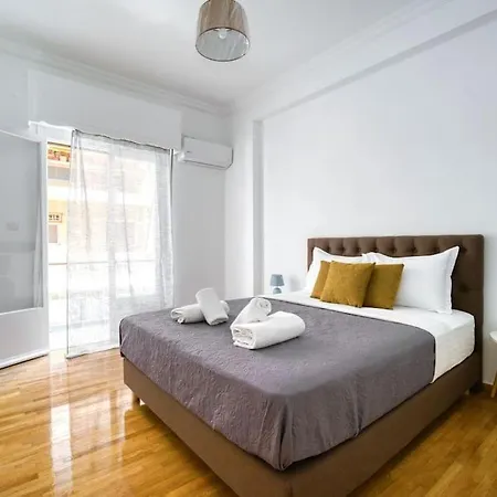 Apartment Sunny 2 Bedroom Cozy Apartment, View Of Parthenon