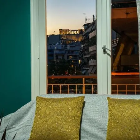 Sunny 2 Bedroom Cozy Apartment, View Of Parthenon Apartment *